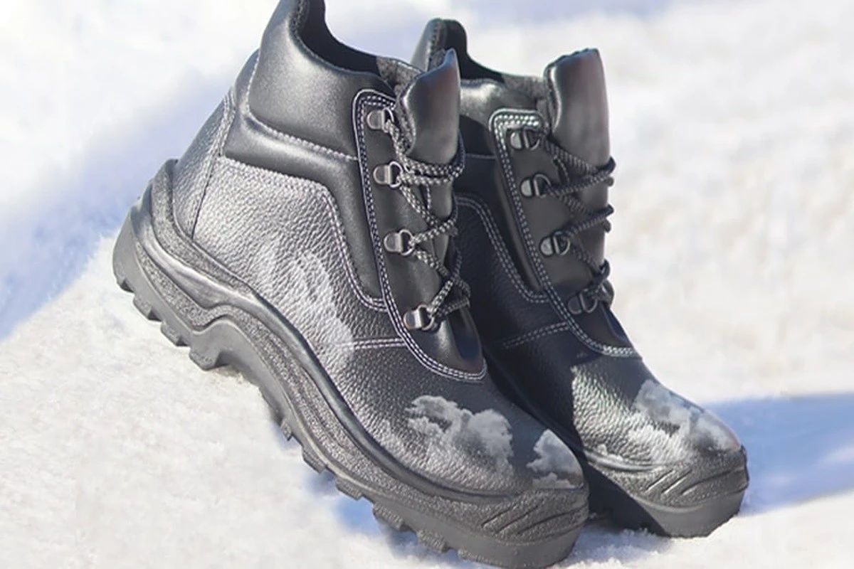 Neve e sale sulle tue scarpe? Ecco come eliminarli senza rovinare la pelle