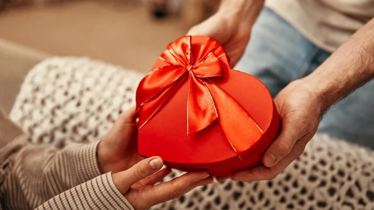 Addio Fiori e Cioccolatini: 20 Idee Regalo di San Valentino che Toccano il Cuore