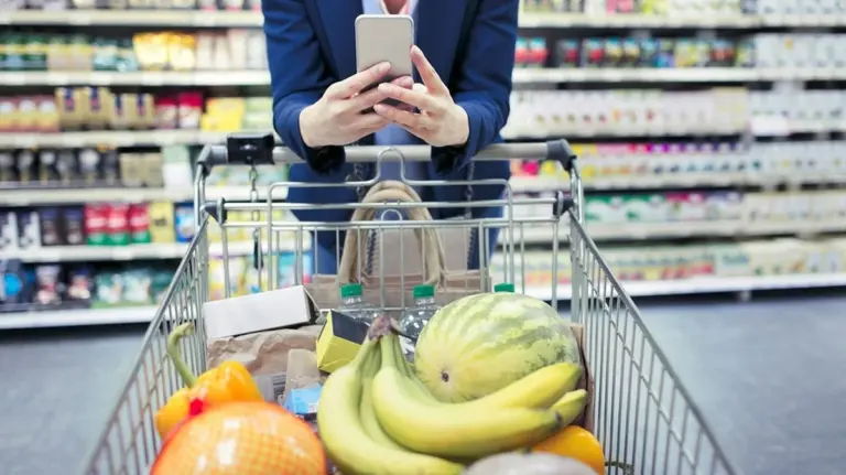App del supermercato: compriamo di più? Quanto risparmiamo davvero?