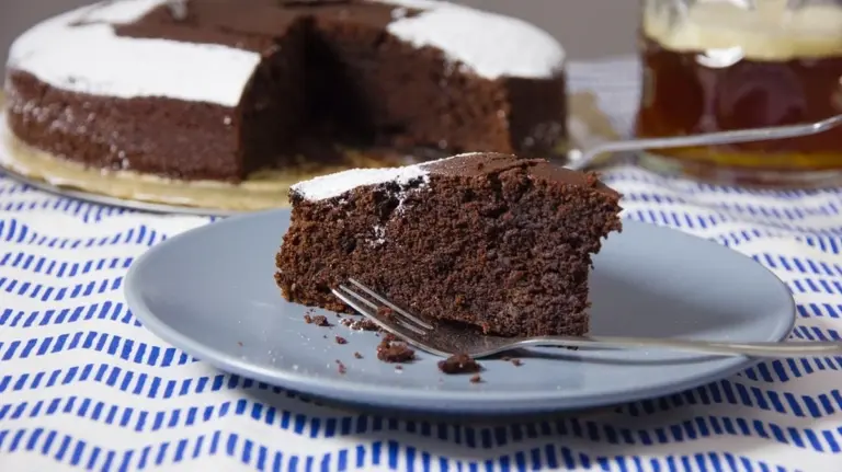 Bierkuchen: Torta al Stout, Morbida e Soffice con un Segreto Sorprendente