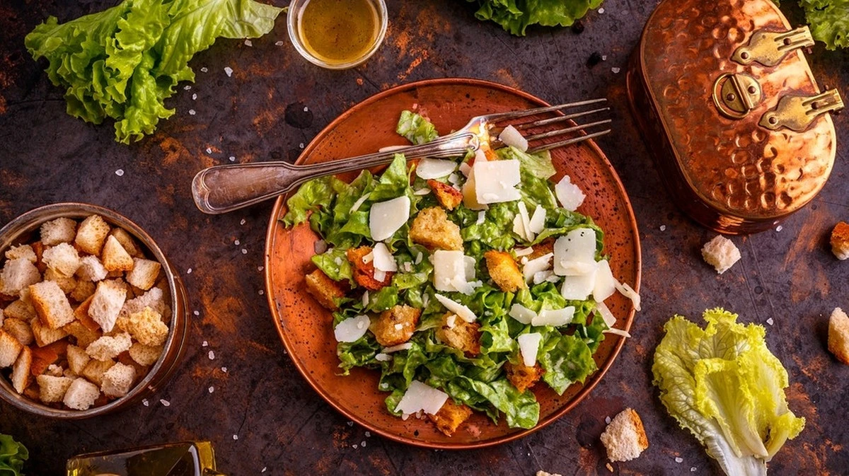 Caesar Salad: due ricette segrete per un'insalata da chef, parola di Alexander Herrmann