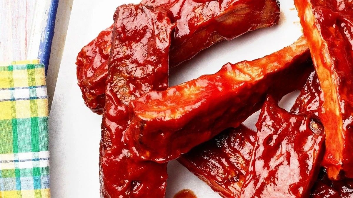 Cucina le costolette di maiale perfette: il segreto per averle tenere e succose nella friggitrice ad aria