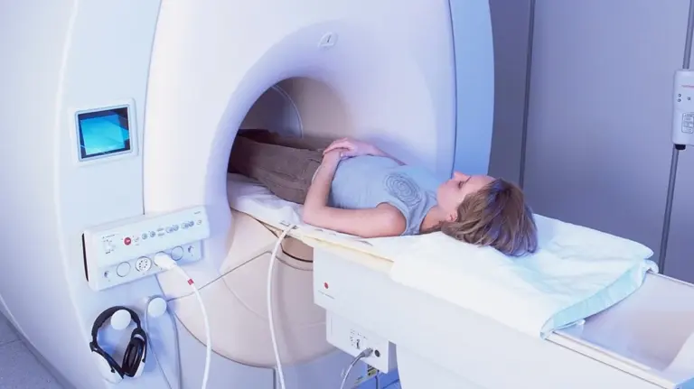 Ecografia, Radiografia, TAC, Risonanza Magnetica: la Guida Completa agli Esami di Imaging
