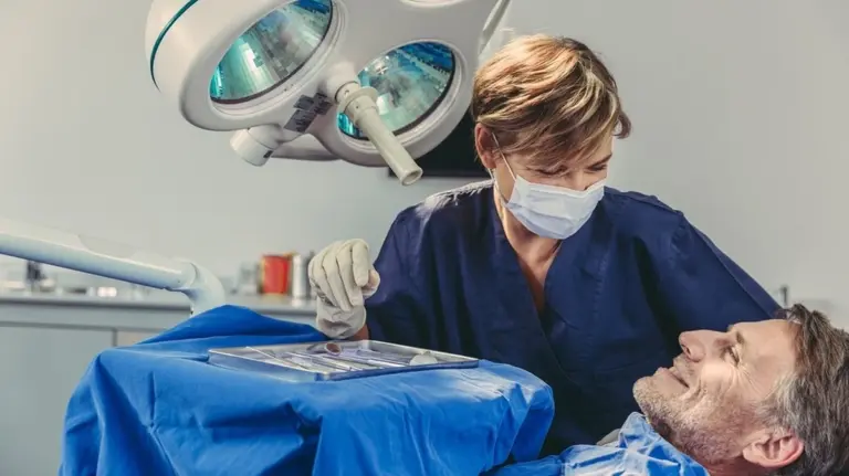 La pulizia dentale professionale è una spesa inutile? La verità nascosta che il tuo dentista non ti dice