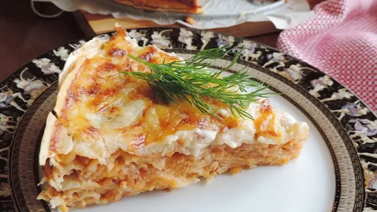 Lasagne "pigre" in 30 minuti: carne macinata e piadina al posto della pasta