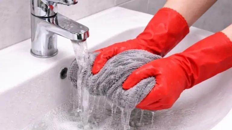 La temperatura dell'acqua per lavare il pavimento: quello che hai sempre fatto potrebbe essere sbagliato