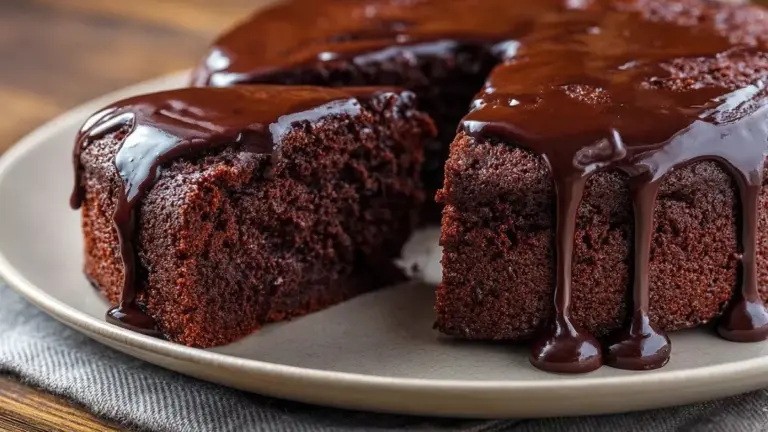 La torta al cioccolato in padella: un tripudio di morbidezza senza accendere il forno