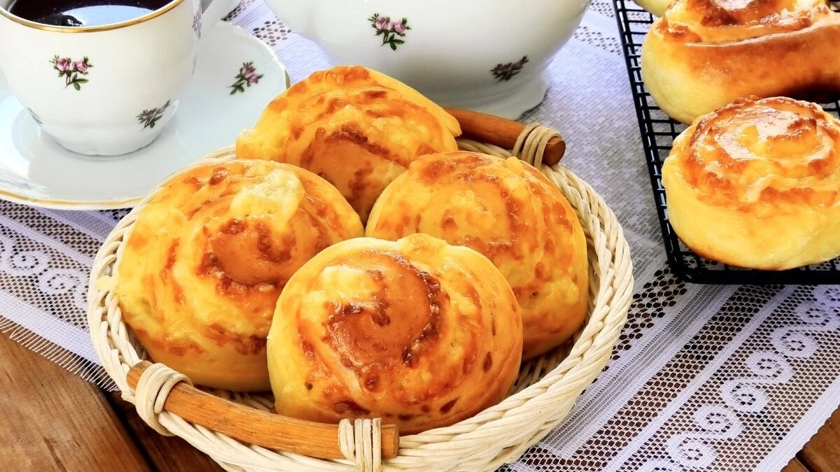 Panine Veloci al Formaggio Fresco: La Ricetta Senza Lievito da Fare in 20 Minuti