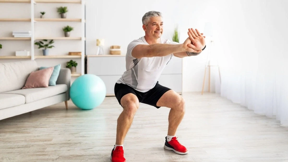 Quanti squat al giorno bastano per mantenere la muscolatura dopo i 50 anni?
