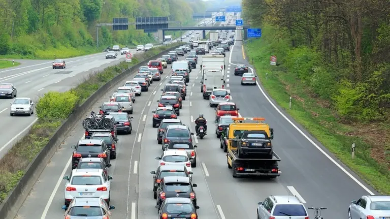 Autostrada: cosa fare quando la corsia di accelerazione non basta?