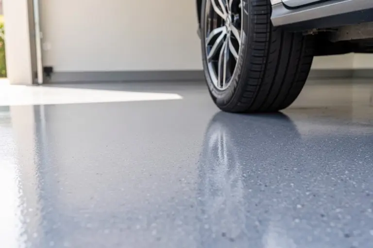 Garage: il segreto dei professionisti per un pavimento che non si scrosta più, nemmeno sotto i pneumatici caldi
