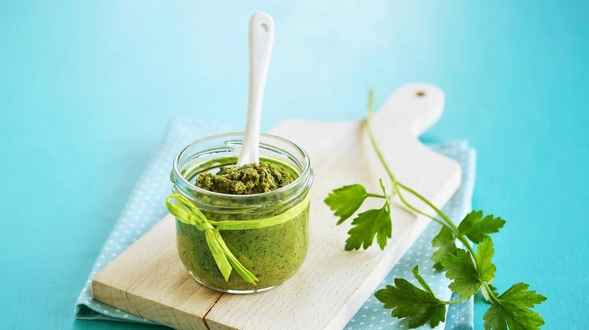 Il Segreto del Pesto di Prezzemolo: Un Tocco Fresco che Rivoluziona i Tuoi Piatti