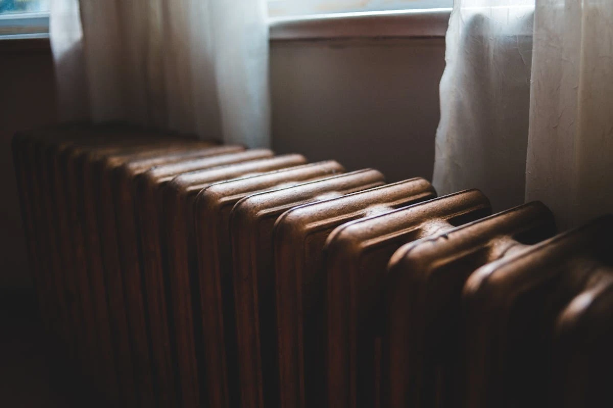 I tuoi muri sembrano "stanchi"? 5 Trucchi per risanare la carta da parati che non si stacca più