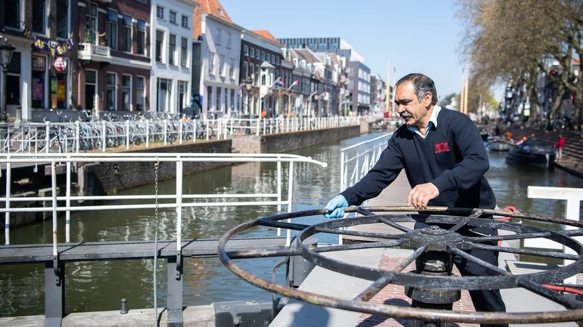 La Toilette Digitale per Pesci: Come Utrecht Sta Salvando la Vita Acquatica nei Suoi Canali