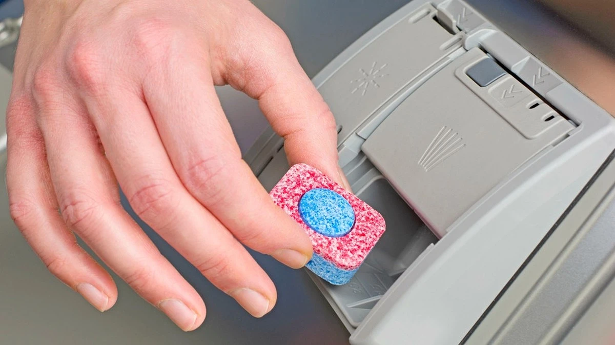Pastiglie All-in-one per lavastoviglie: un solo prodotto per tutto ciò che serve?