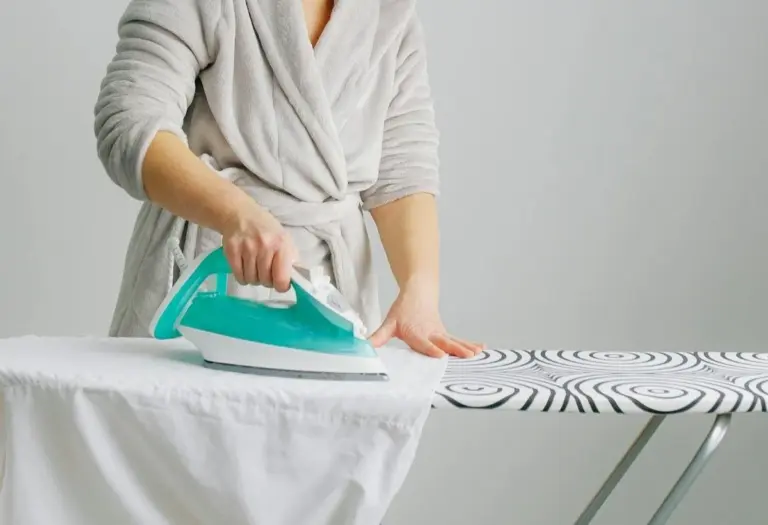 Riparare il linoleum rovinato: il trucco che nasconde ogni segno