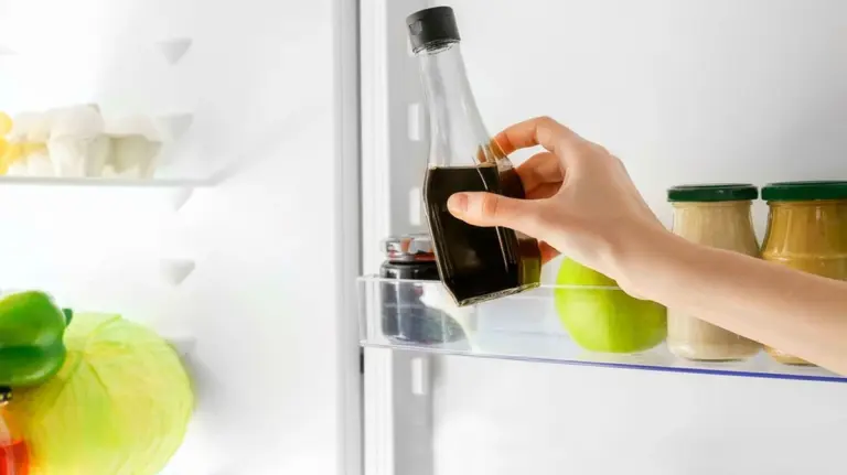Salsa di Soia: Frigorifero Sì o No? La Verità Svelata