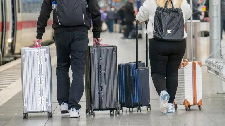 Un ICE si ferma a Ingolstadt: come una sosta straordinaria salva la serata a due turisti